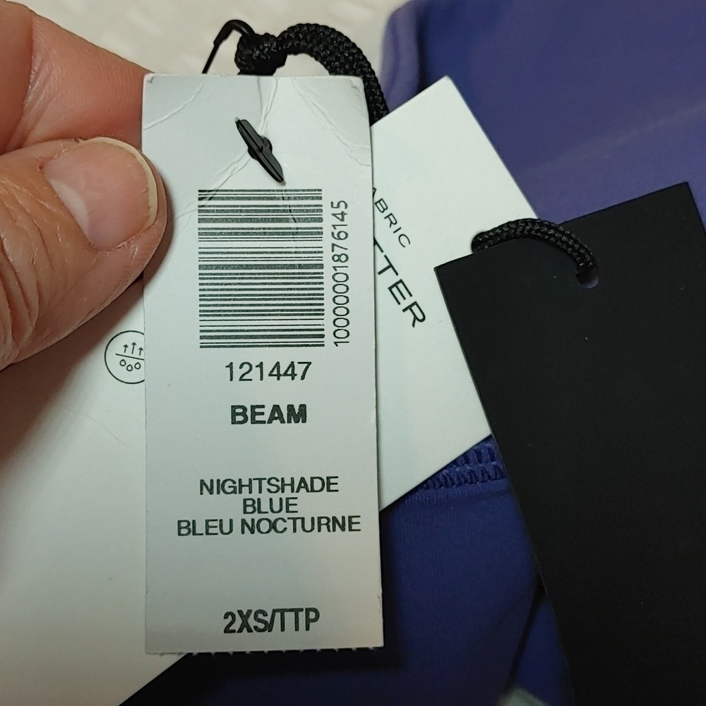 Nwt Aritzia  Butter Beam Asymmetrical Top XXS - Picture 9 of 11